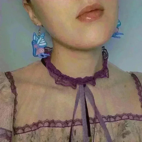 Adorable pastel blue and pink magical butterfly fairy earrings - Picture 4 of 16